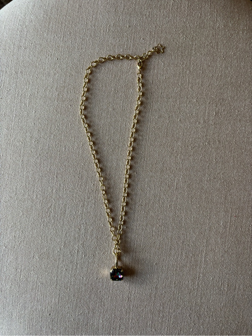 Tova Gold Chain Crystal Pendnat Necklace